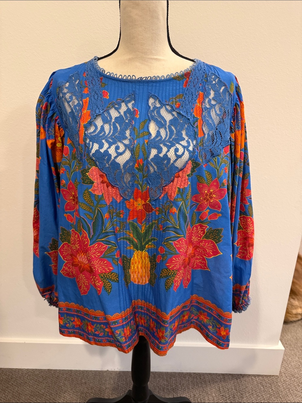 FARM Rio Blue Lace-Trim Floral & Pineapple Tunic. 200% cotton.